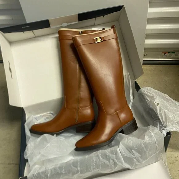 [NEW IN BOX] Tommy Hilfiger Women's Iviann Riding Boots. Brown (8.5) - Picture 2 of 3